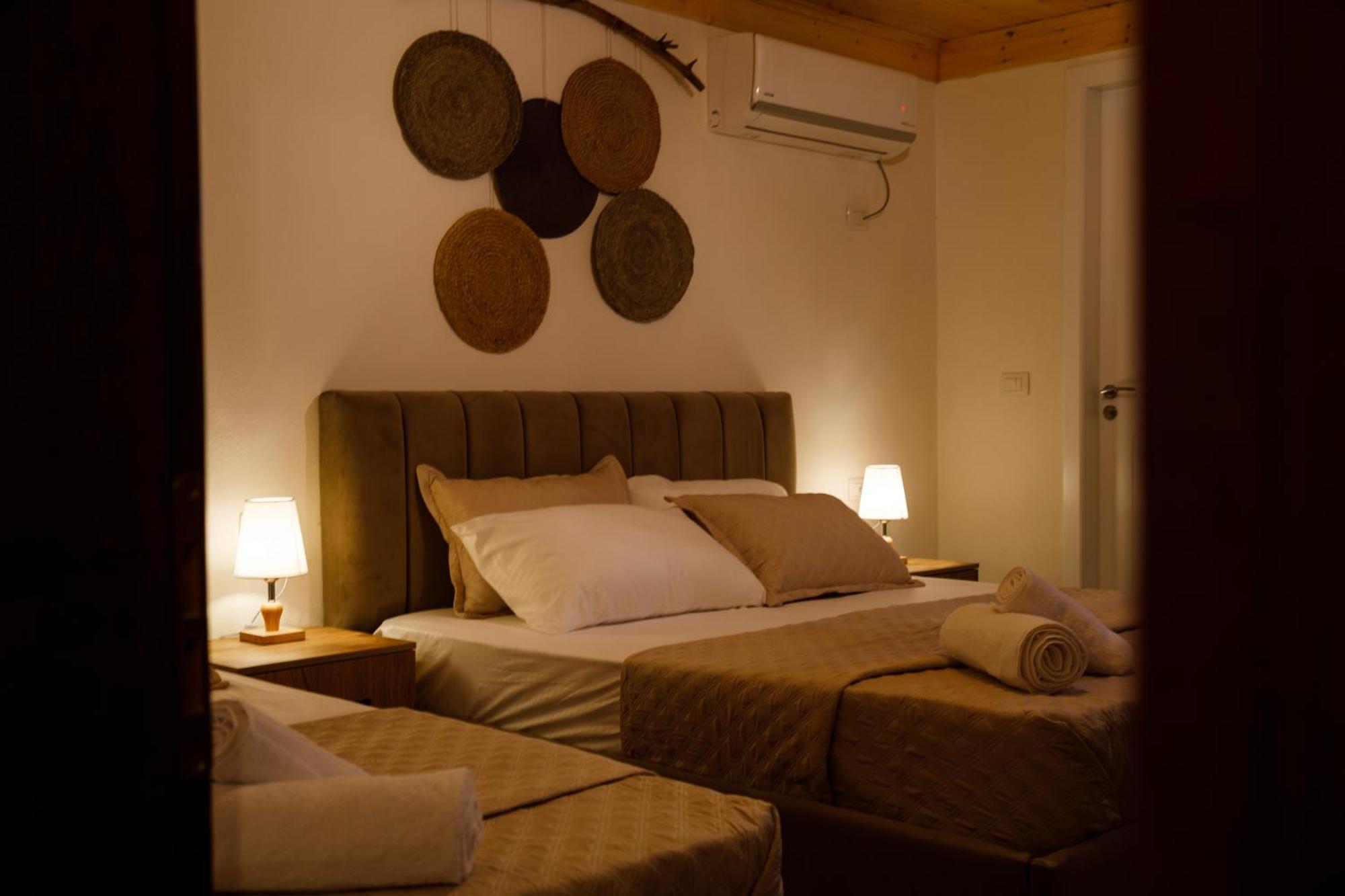 Guva Guest House Гирокастра Экстерьер фото