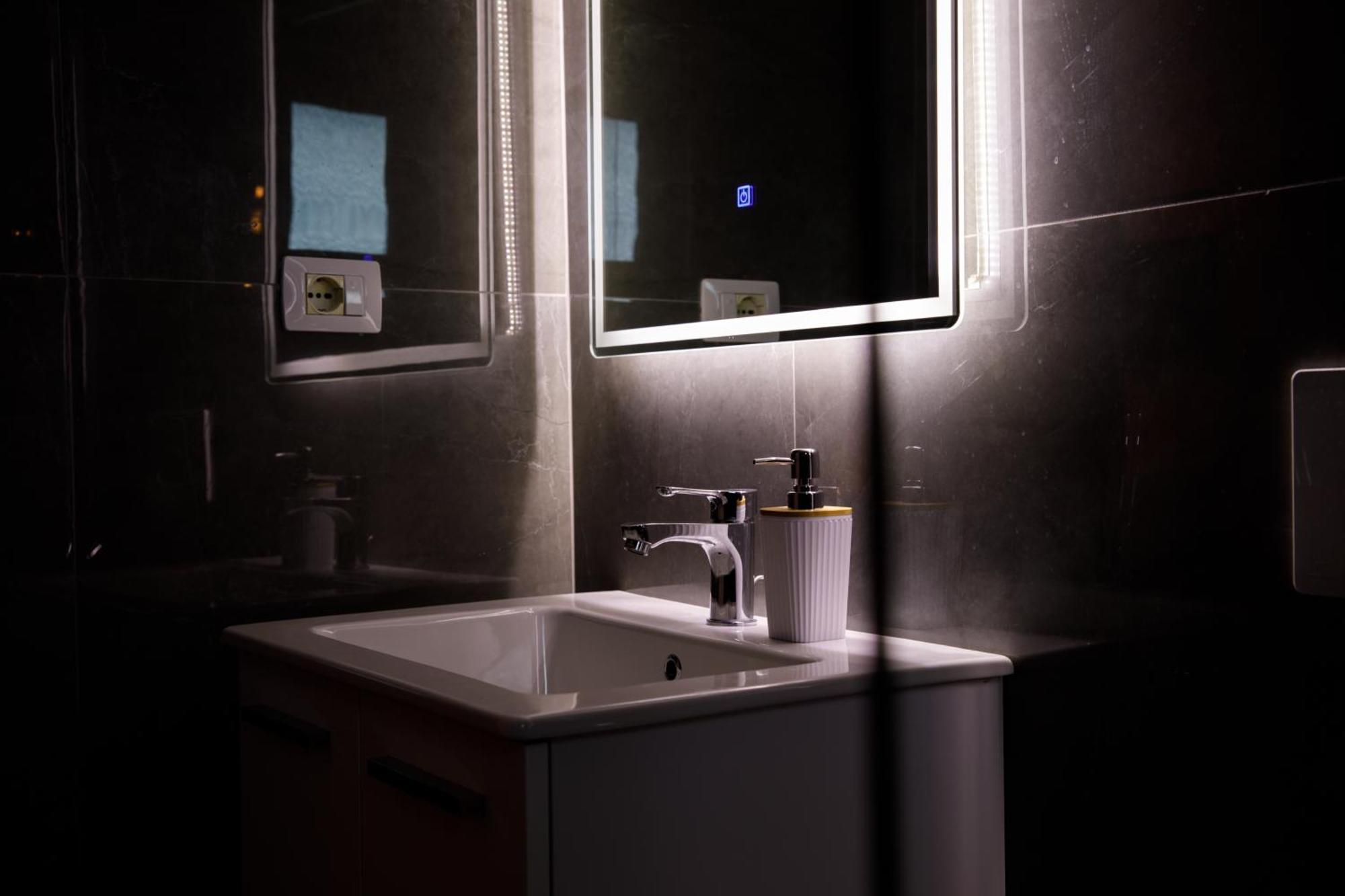 Guva Guest House Гирокастра Экстерьер фото