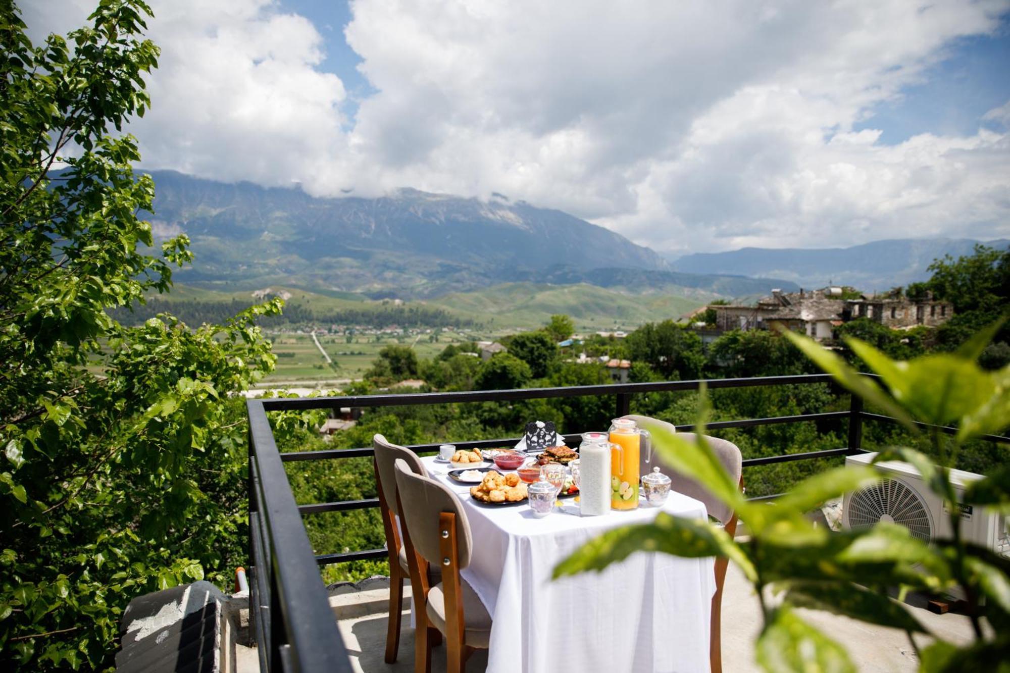 Guva Guest House Гирокастра Экстерьер фото